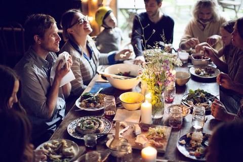 How to host the perfect Easter party