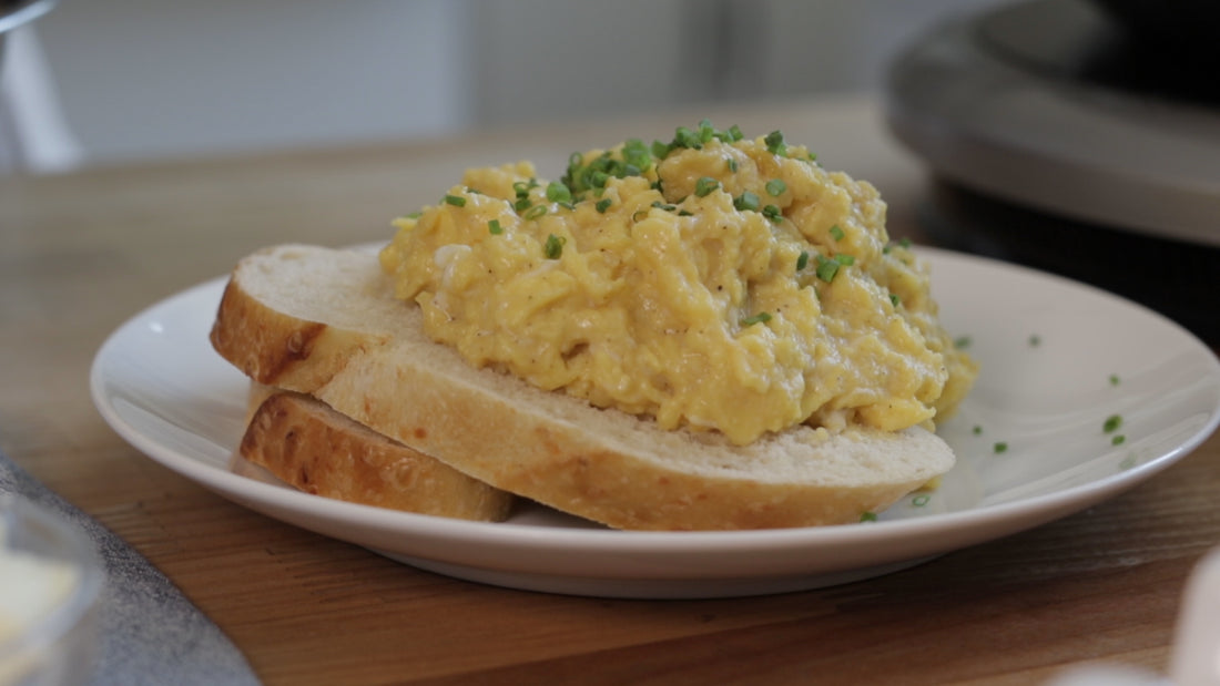 How to Cook French Scrambled Eggs