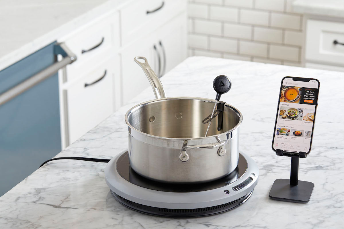 Load video: video about the hestan cue smart probe and how it works