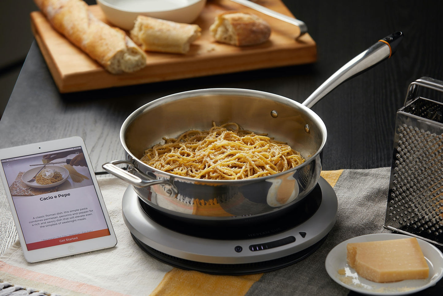 Hestan Cue 5.2 L Smart Chef’s Pot + Induction Cooktop